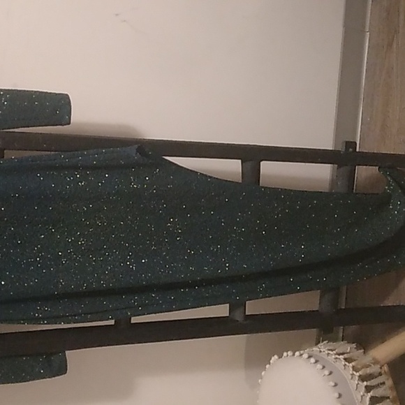 Windsor Dress - Picture 2 of 11